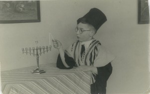 hijman lighting menorah